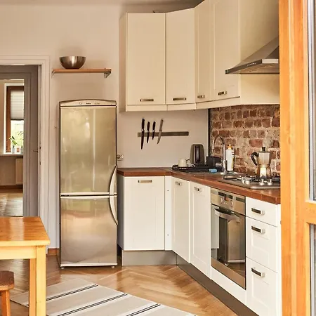 Appartement Stary Mokotow, Z Ogrodkiem Warschau