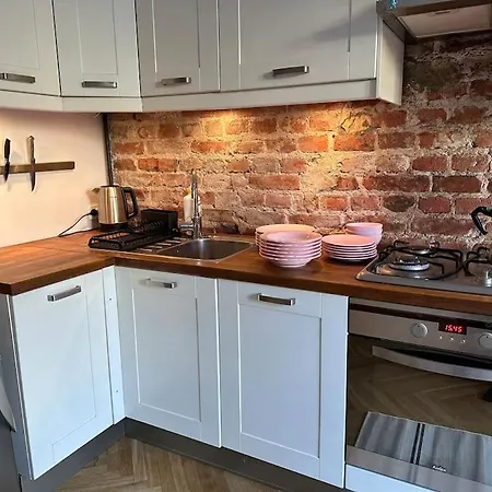 Stary Mokotow, Z Ogrodkiem