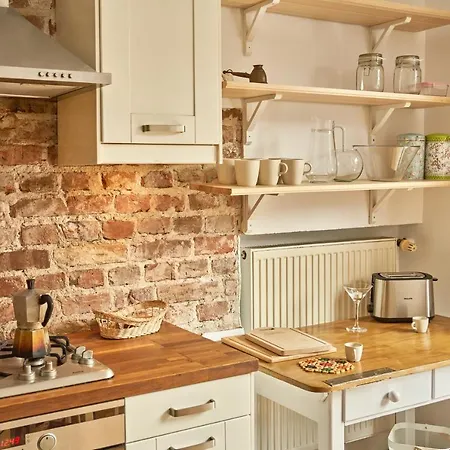 Stary Mokotow, Z Ogrodkiem * Varşova