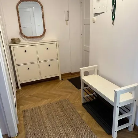 Apartman Stary Mokotow, Z Ogrodkiem Varsó