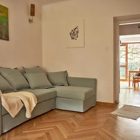 Apartment Stary Mokotow, Z Ogrodkiem *