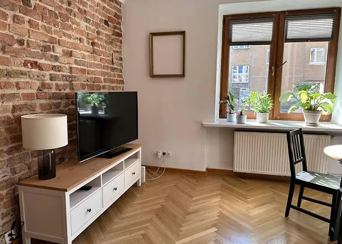 Stary Mokotów, Z Ogródkiem Warszawa