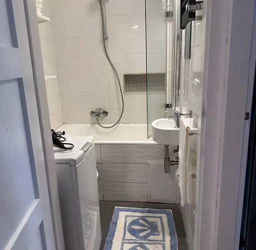 Stary Mokotów, Z Ogródkiem Warszawa