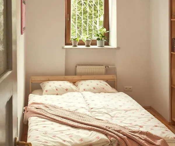 Apartament Stary Mokotów, Z Ogródkiem Warszawa