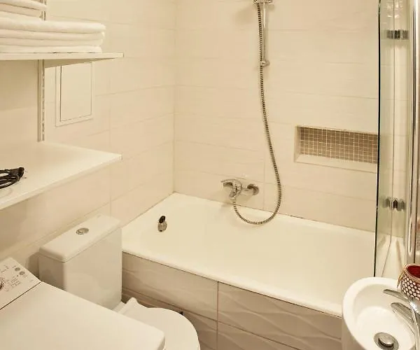 Apartament Stary Mokotów, Z Ogródkiem *